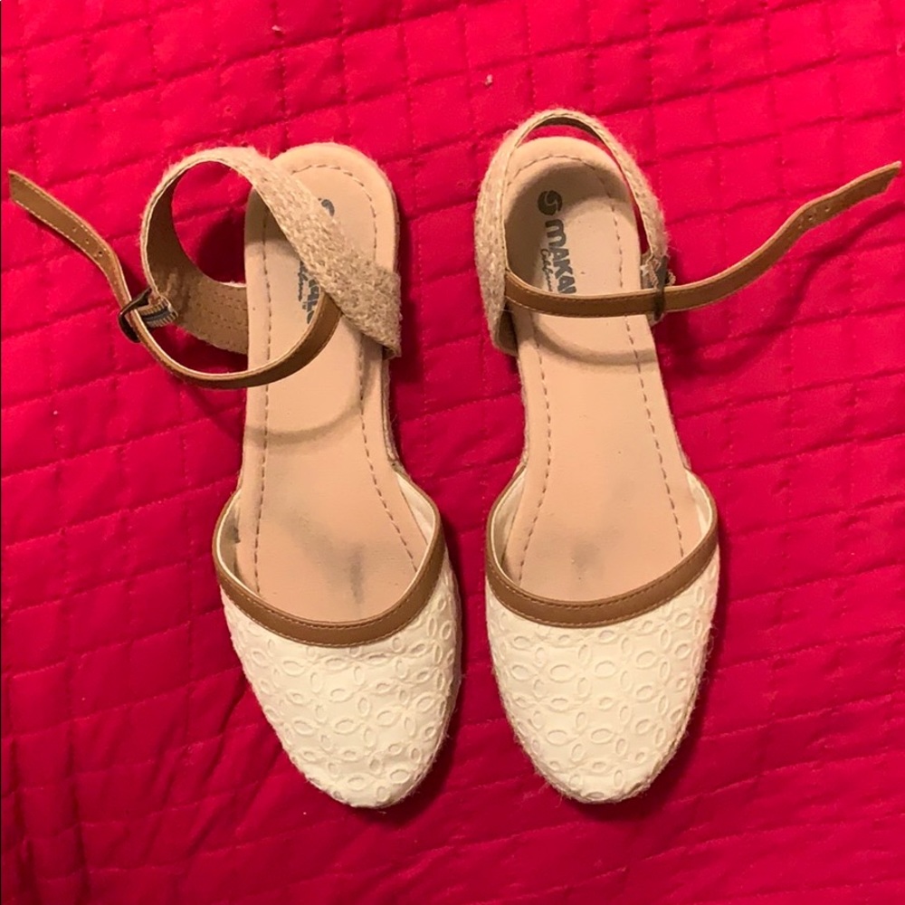 White/ Brown strapped flats
